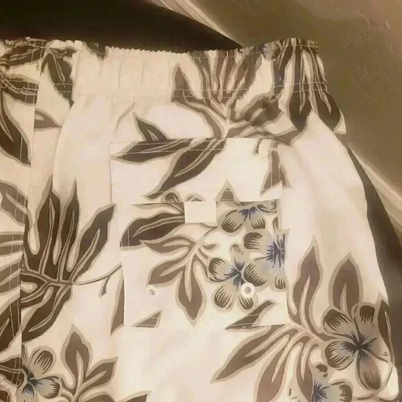 MERONA Men's XL ( 38-42") White/Moss Floral Brief Lined Trunks - Picture 10 of 12